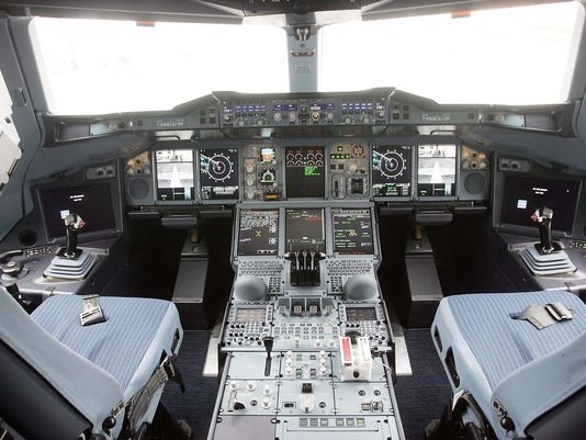航空设备自动驾驶仪pcb板克隆案例分析